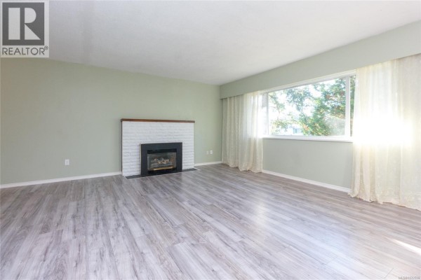 Sunroom - 2254 Amherst Ave, Sidney, BC V8L2G7 Photo 4
