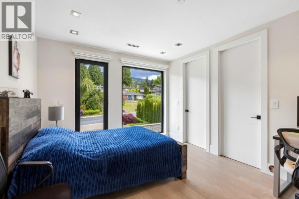 2256 Jefferson Avenue, West Vancouver, BC V7V2A8 Photo 5