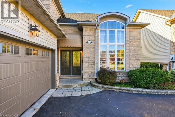 Loft - 2256 Turnberry Road, Burlington, ON L7M4S6 Photo 3