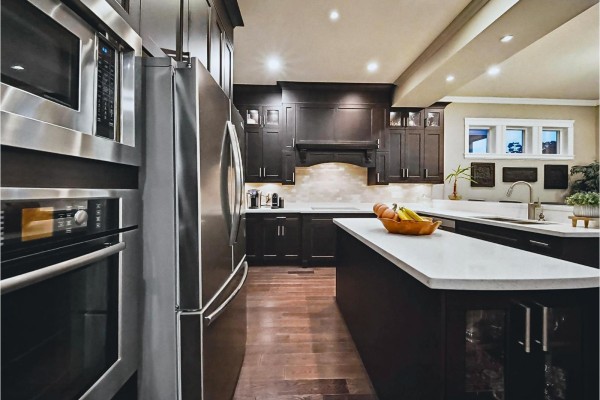 2258 Madrona Place, Surrey, BC V4A7Z4 Photo 4