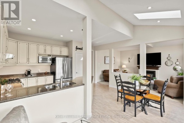 Eating area - 2258 Pindar Crescent, Oshawa, ON L1L0C6 Photo 4