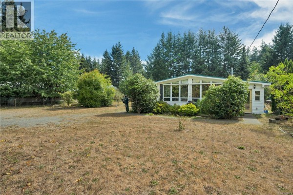 Storage - 2259 Upland Rd, Campbell River, BC V9H1C1 Photo 2