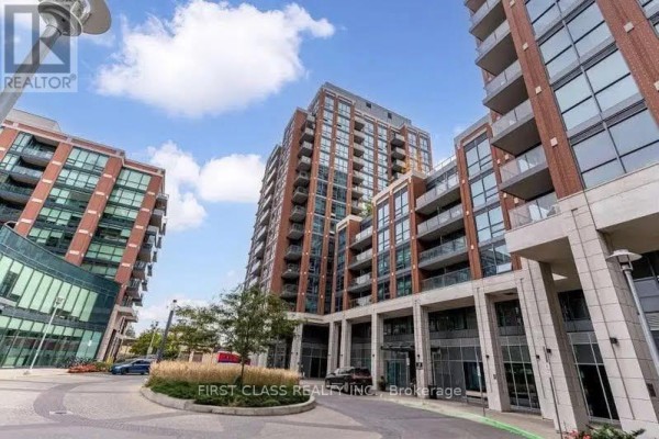 226 - 31 Tippett Road, Toronto