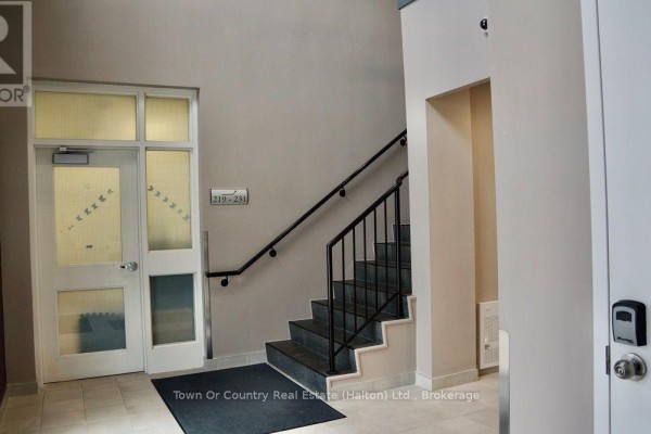 226 - 336 Bronte Street S, Milton, ON L9T7W6 Photo 3