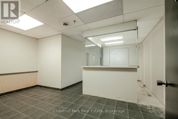 226 - 945 3rd Avenue E, Owen Sound, ON N4K2K8 Photo 5