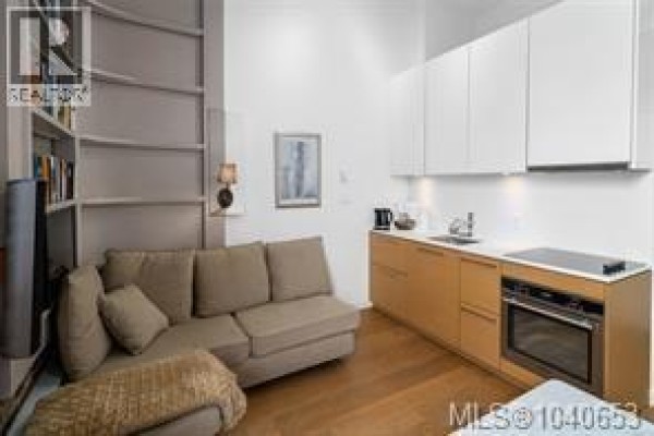 226 1610 Store St, Victoria, BC V8W0E3 Photo 5