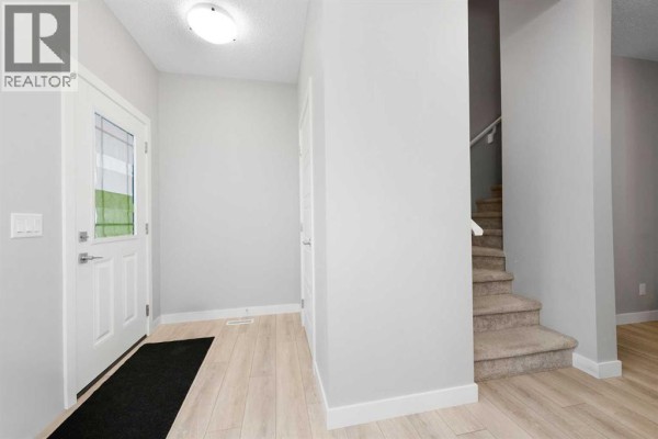 Kitchen - 226 Ambleton Drive Nw, Calgary, AB T3P1W7 Photo 4