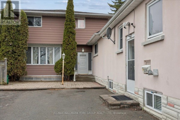 Foyer - 226 Cromwell Avenue, Oshawa, ON L1J4T8 Photo 3
