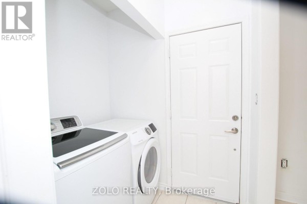 Partial bathroom - 226 Equator Crescent N, Vaughan, ON L6A2Y1 Photo 4