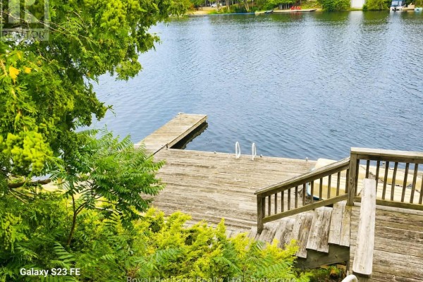 Foyer - 226 Francis Street E, Kawartha Lakes, ON K0M1N0 Photo 4