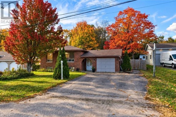 Residential for sale at 226 Mcnaughton Avenue, North Bay, ON - MLS® kqHJQq