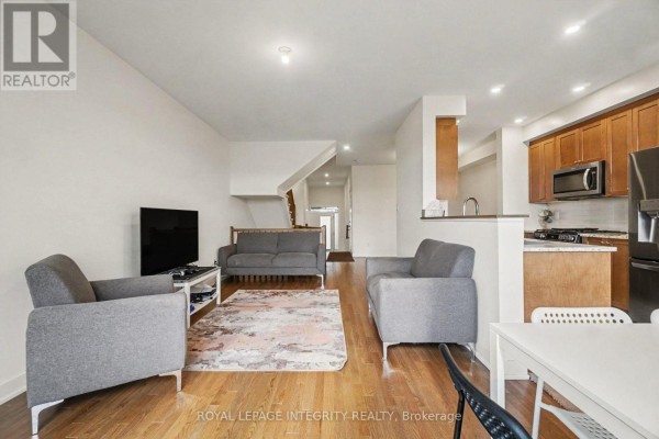 226 Monticello Avenue, Ottawa, ON K2S2R7 Photo 5
