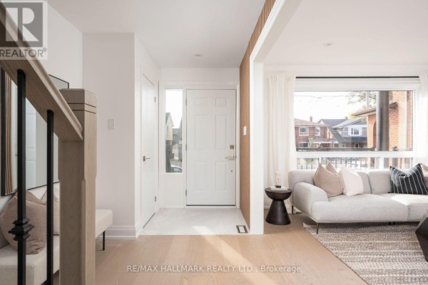Kitchen - 226 Mortimer Avenue, Toronto, ON M4J2C5 Photo 3