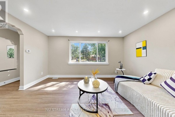Bedroom 3 - 226 Oakridge Drive, Toronto, ON M1M2B3 Photo 4