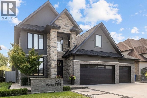 Family room - 226 Rafih Crescent, Lakeshore, ON N8L1A5 Photo 4
