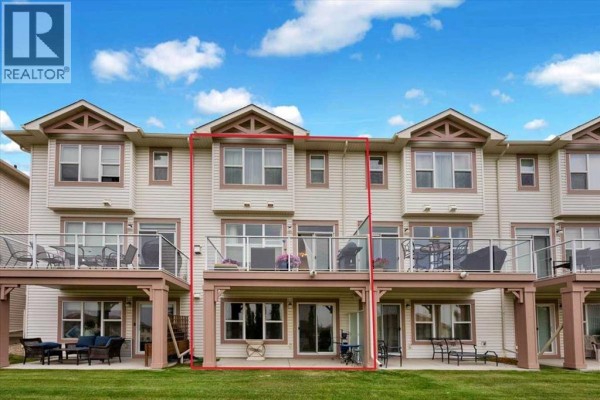 226 Sunset Point, Cochrane, AB, photo 3