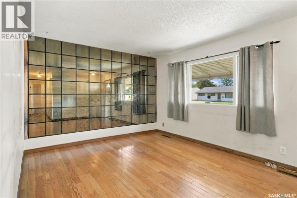 4pc Bathroom - 226 U Avenue N, Saskatoon, SK S7L3C5 Photo 3