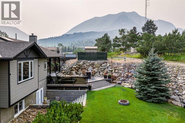 22606 10 Avenue, Hillcrest, AB, photo 3