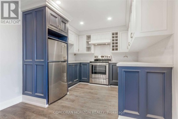 2261 Dundas Street W, Toronto, ON M6R1X6 Photo 2