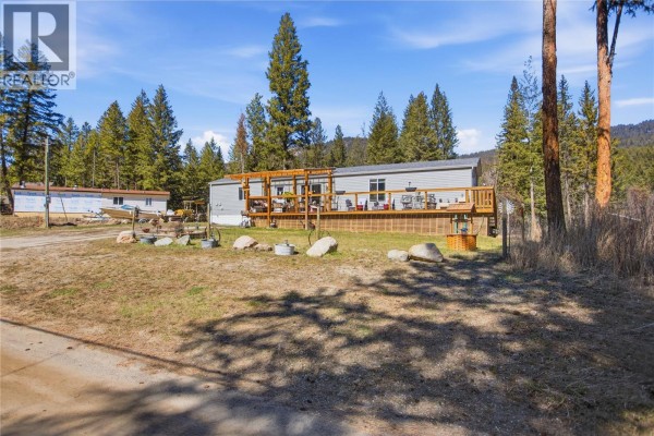 Kitchen - 2263 Ojibway Road, Kamloops, BC V2H1P1 Photo 4