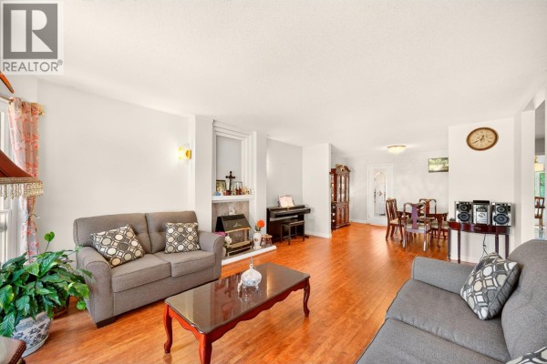 22637 Fraserbank Crescent, Richmond, BC V6V2L8 Photo 2