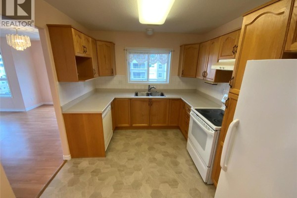 Primary Bedroom - 2265 Atkinson Street Unit# 607, Penticton, BC V2A8R7 Photo 5