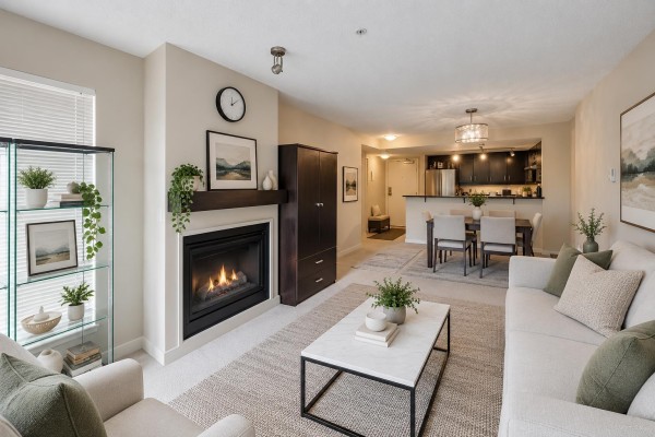 227 10838 City Parkway, Surrey, BC V3T5X9 Photo 2