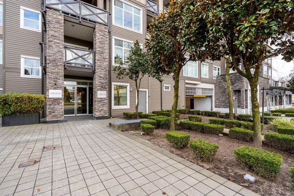 227 18818 68 Avenue, Surrey, BC V4N6K2 Photo 4