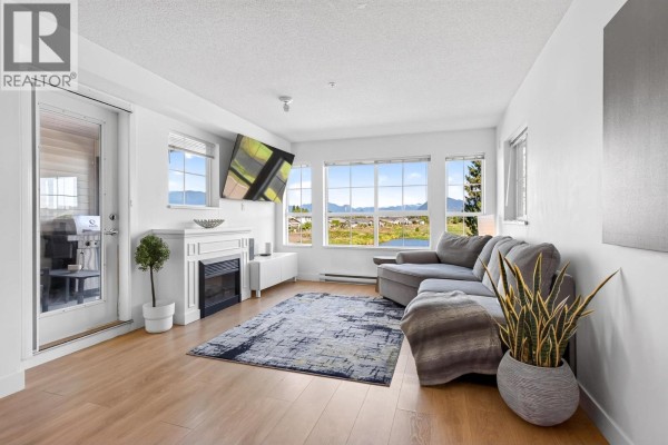 227 19673 Meadow Gardens Way, Pitt Meadows, BC V3Y0A1 Photo 3