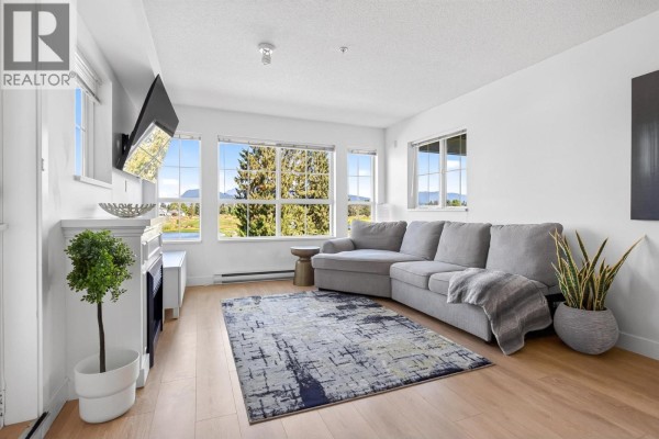 227 19673 Meadow Gardens Way, Pitt Meadows, BC V3Y0A1 Photo 4