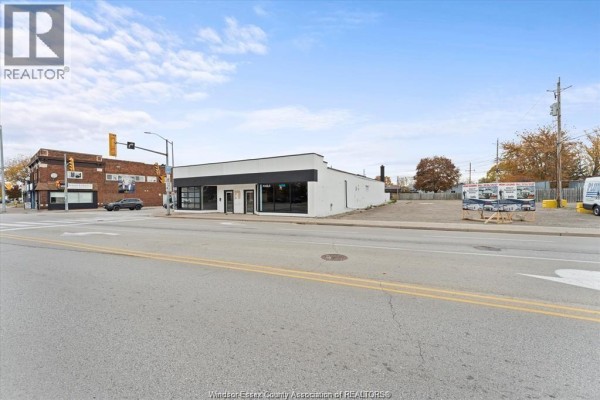 227-235 Sandwich Street South, Amherstburg, ON N9V2A3 Photo 5