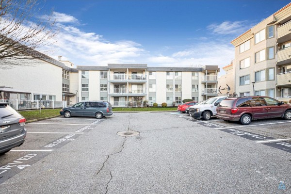 227 32850 George Ferguson Way, Abbotsford, BC V2S7K1 Photo 3