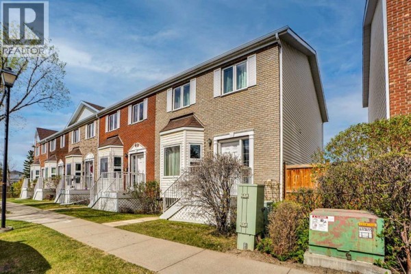 Pantry - 227 Citadel Lane Nw, Calgary, AB T3G4E1 Photo 5