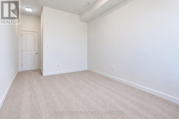 Living room - 227 Monarch Avenue, Ajax, ON L1S7M3 Photo 3
