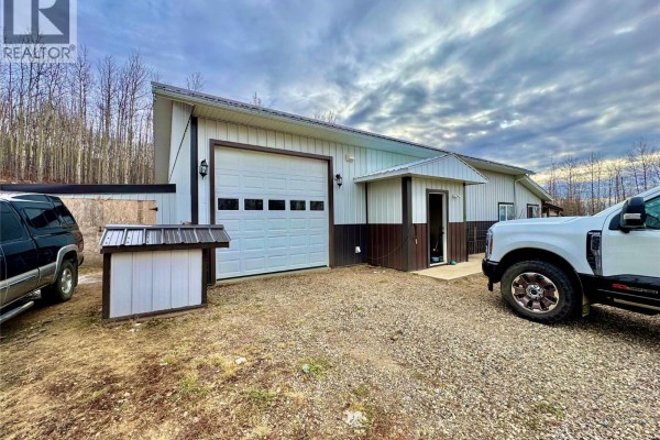 227 Patterson Road, Dawson Creek, BC, photo 2