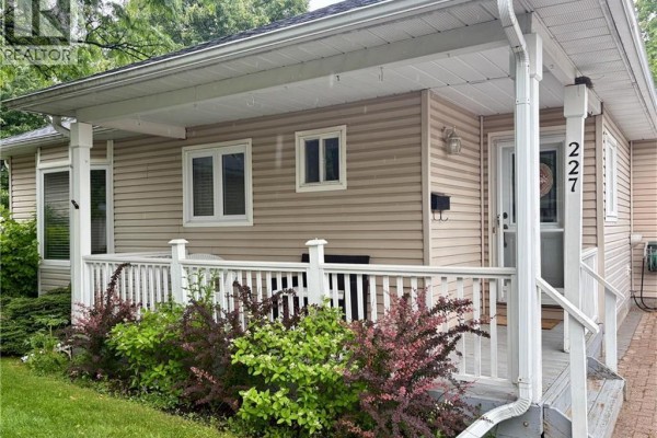 4pc Bathroom - 227 Silverbirch Boulevard, Mount Hope, ON L0R1W0 Photo 4