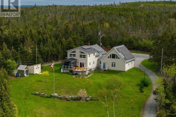 Dining nook - 2270 Ostrea Lake Rd. Road, Ostrea Lake, NS B0J2L0 Photo 3