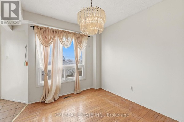 2275 Chapman Court, Pickering, ON, photo 2