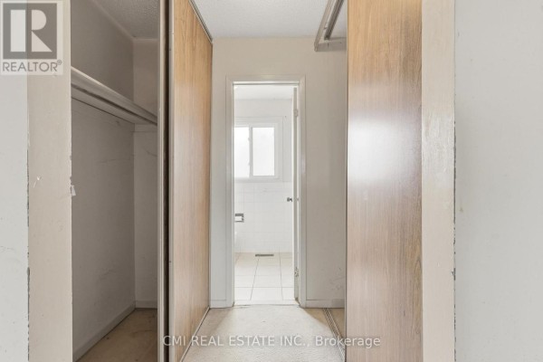 Bedroom - 2275 Chapman Court, Pickering, ON L1X2G1 Photo 4
