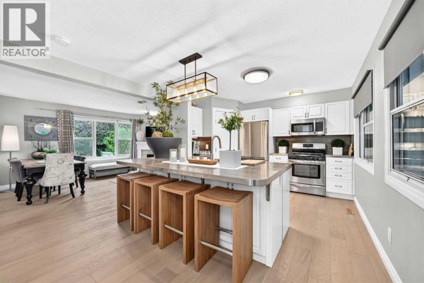 Dining room - 2275 Flanders Avenue Sw, Calgary, AB T2T5K9 Photo 4
