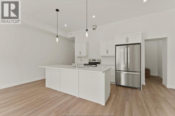 Living room/Dining room - 2275 Wellesley Avenue Unit# 4, Windsor, ON N8W2G1 Photo 2