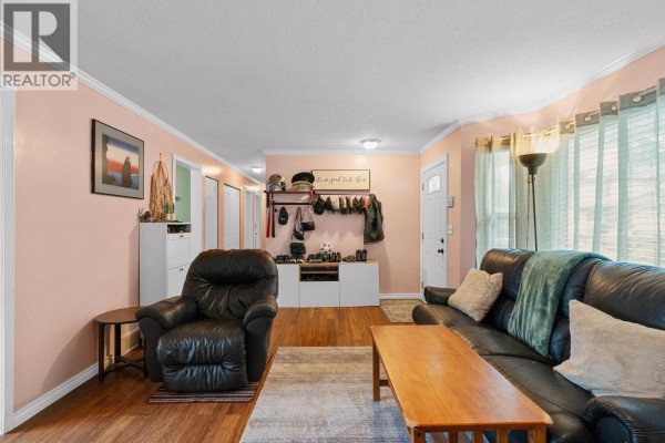 22760 Balabanian Circle, Maple Ridge, BC V2X9C3 Photo 4