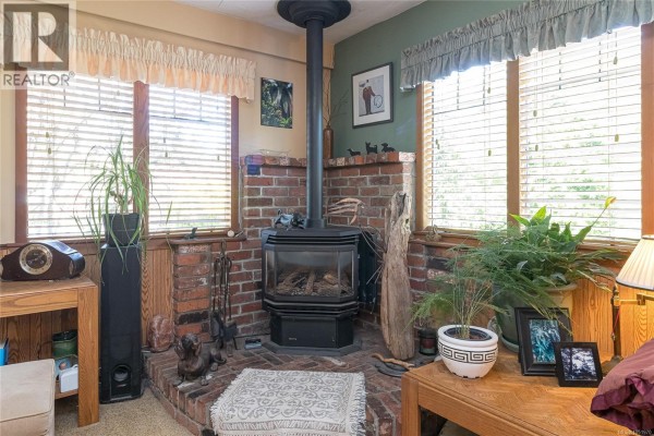 Porch - 2279 Bradford Ave, Sidney, BC V8L2C9 Photo 5