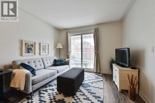 Kitchen - 228, 2233 34 Avenue Sw, Calgary, AB T2T6N2 Photo 2