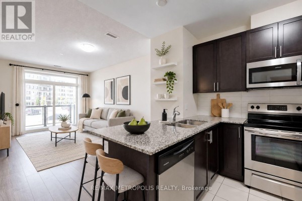 Kitchen - 228 - 7325 Markham Road, Markham, ON L3S0C9 Photo 3