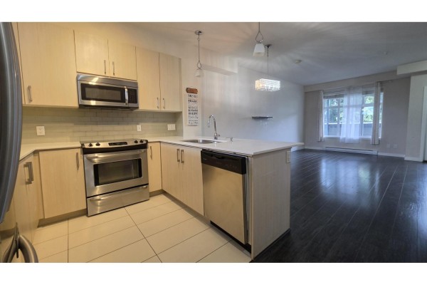 228 32095 Hillcrest Avenue, Abbotsford, BC V2T1S3 Photo 4
