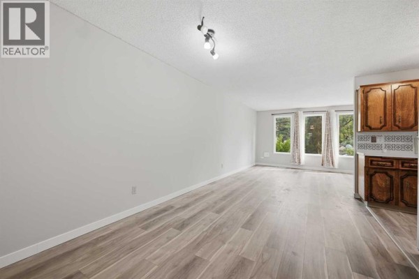 Primary Bedroom - 228 Berwick Drive Nw, Calgary, AB T3K1P5 Photo 5