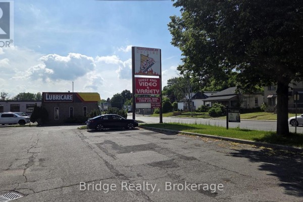 228 Dundas Street, Woodstock, ON N4S1A7 Photo 5