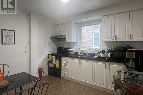228 Hollywood Avenue, Toronto, ON, photo 3