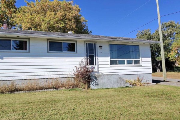 Living room - 228 Meridian Avenue, Temiskaming Shores, ON P0J1K0 Photo 3